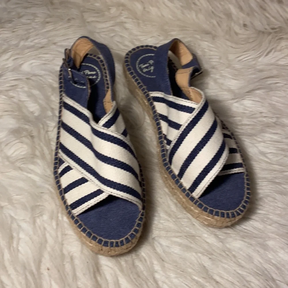 Nwot Toni pons Fiona espadrille sandals.